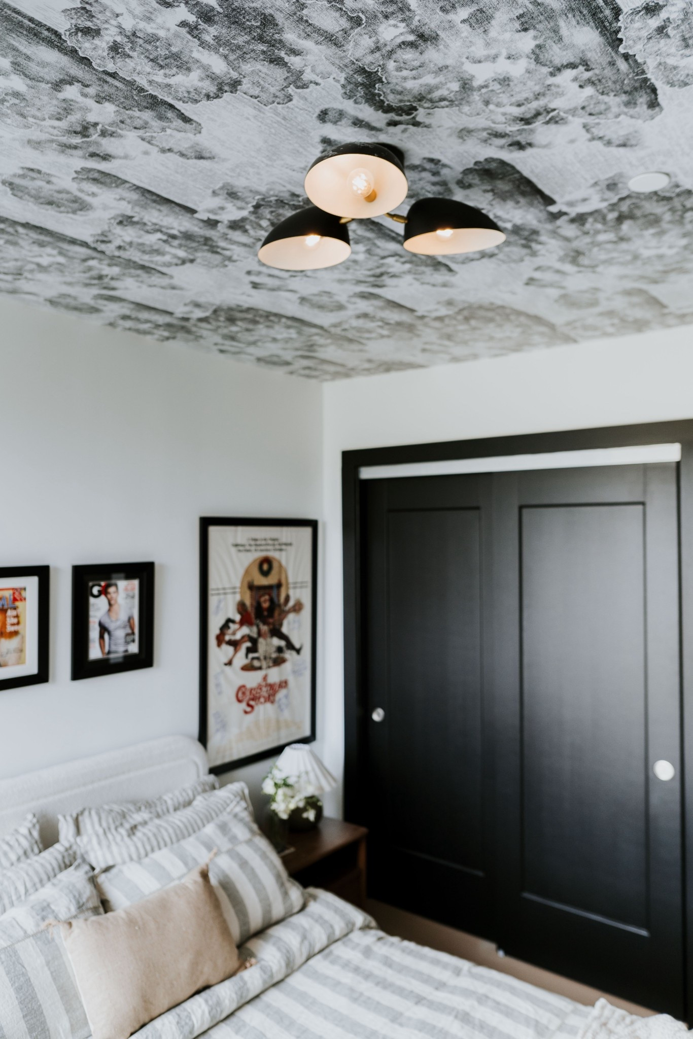 This modern bedroom proves that ceilings can steal the show ☁️✨ soft textures on the bed with bold statements above - the perfect balance 🤍 

#LTKinterior #LTKhomeinspo #LTKdetails 

#LTKStyleTip #LTKHome