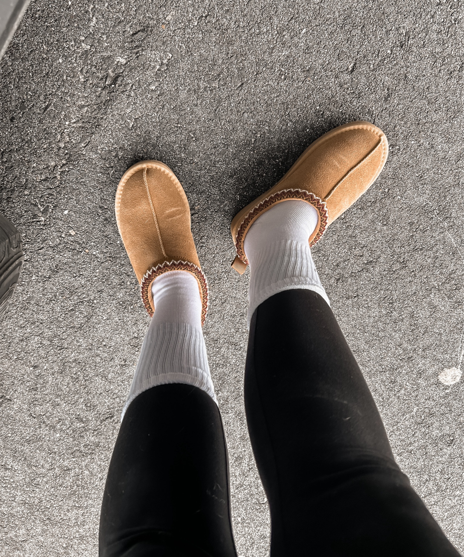 My go to shoes this winter! I love slipping them on for school drop off. So cozy and half the price of uggs 🙌🏼

#LTKStyleTip