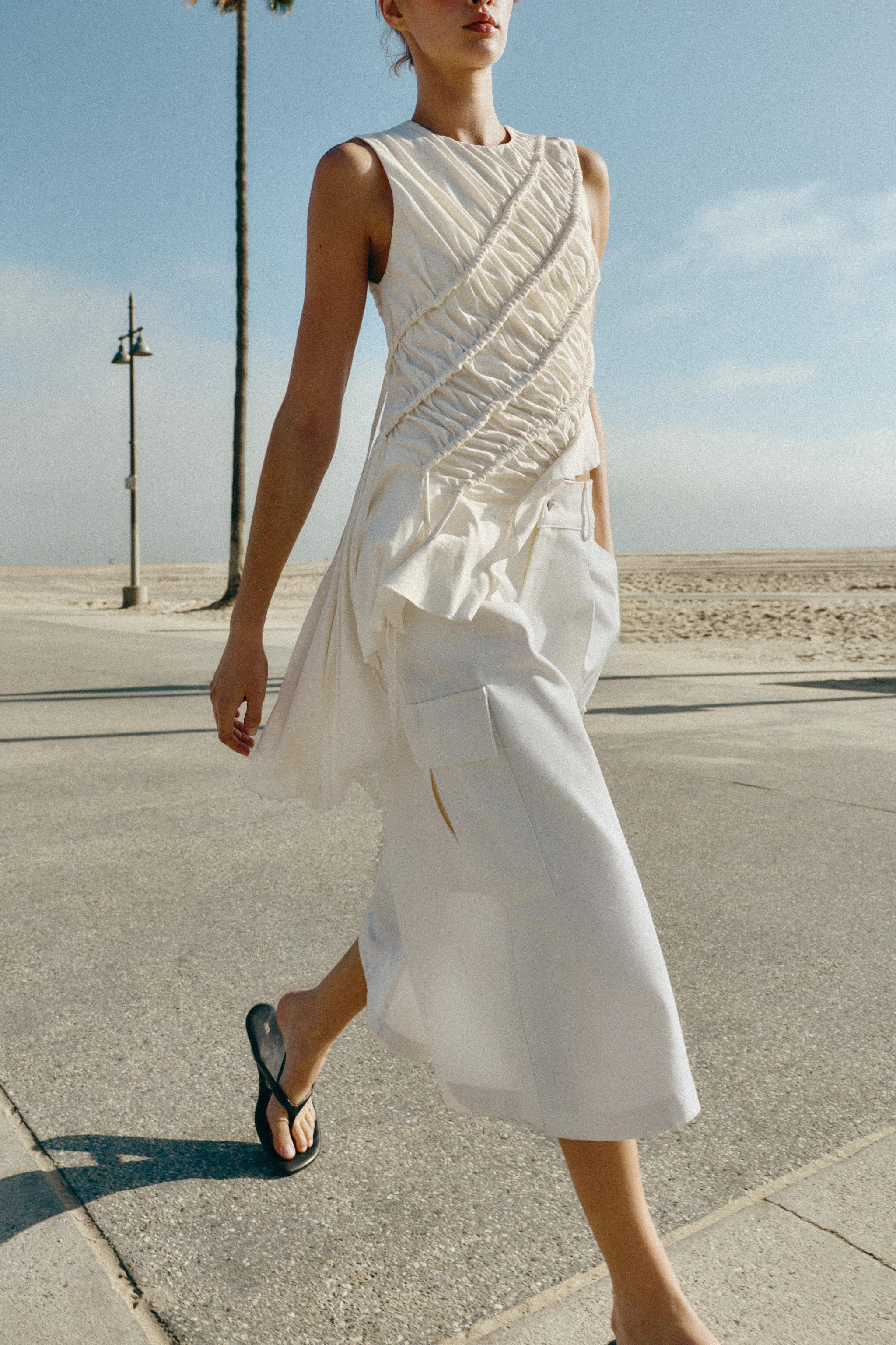 ASYMMETRIC GATHERED TOP | Zara US