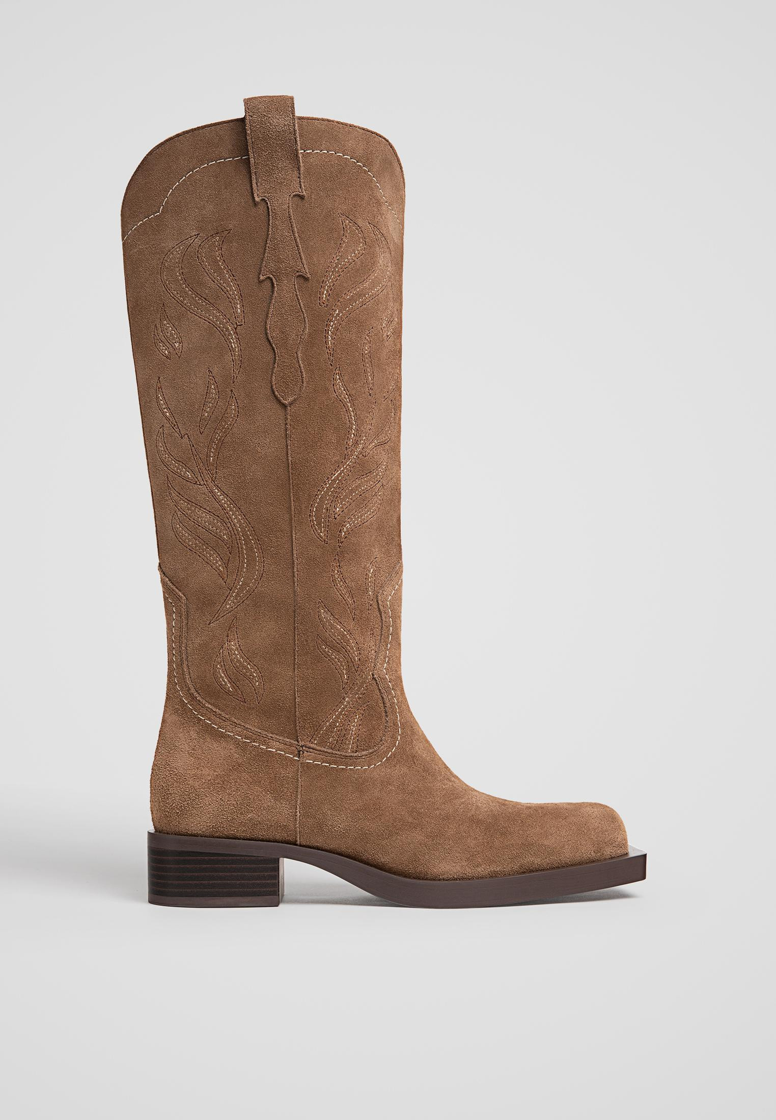 Flat suede cowboy boots | Stradivarius (UK)