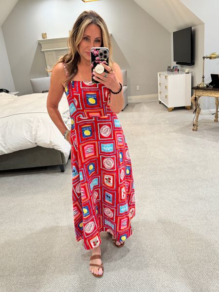 Kinda obsessed with this fun graphic print. The sizes available are limited (because it’s on sale and that good- I’m wearing a small for reference). But I linked similar items for you. Happy summer!!

#LTKFindsUnder50 #LTKxNSale #LTKSaleAlert