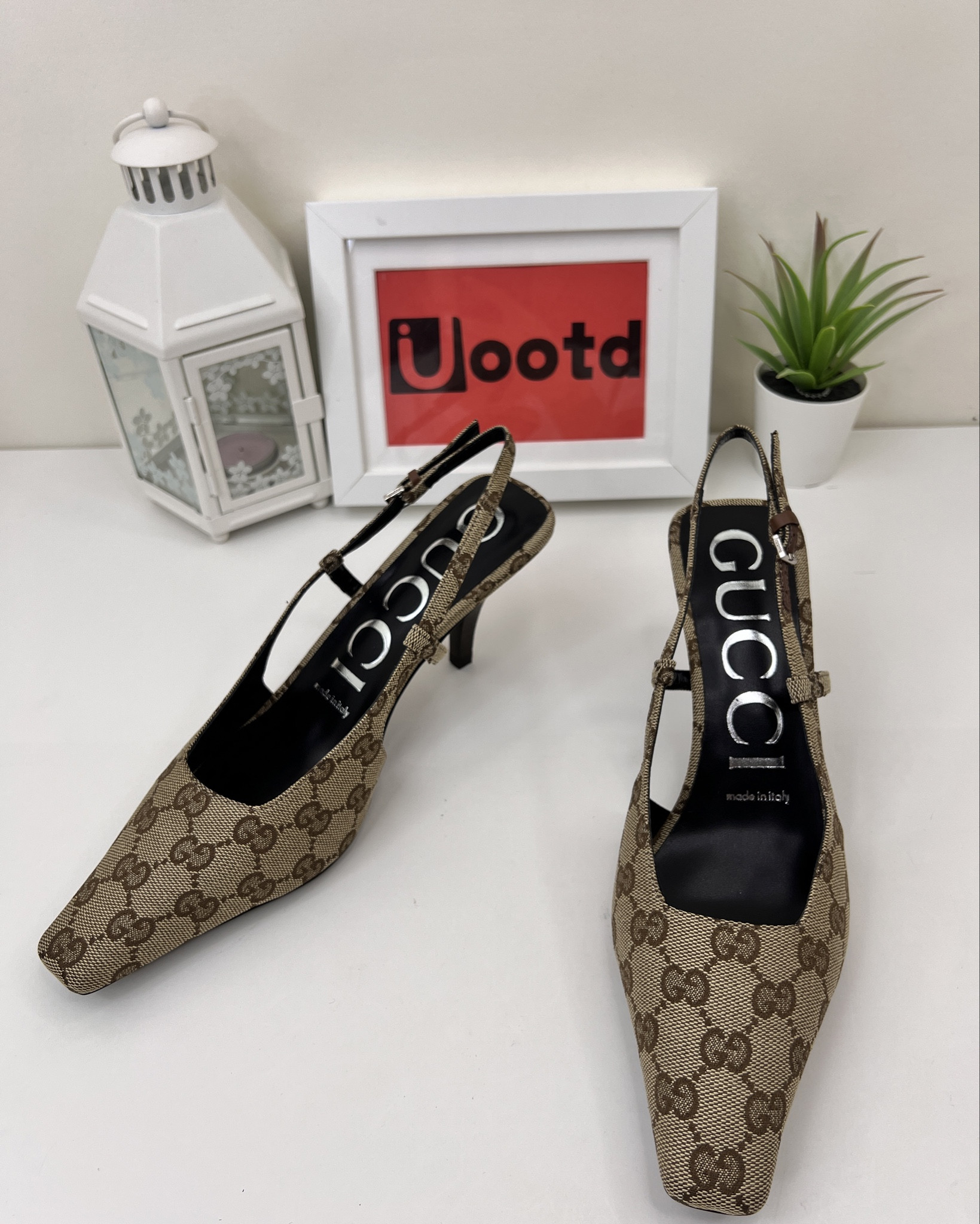 Gucci Toe Cap sandals slipper heel

#LTKshoecrush #LTKGiftGuide #LTKfitness
