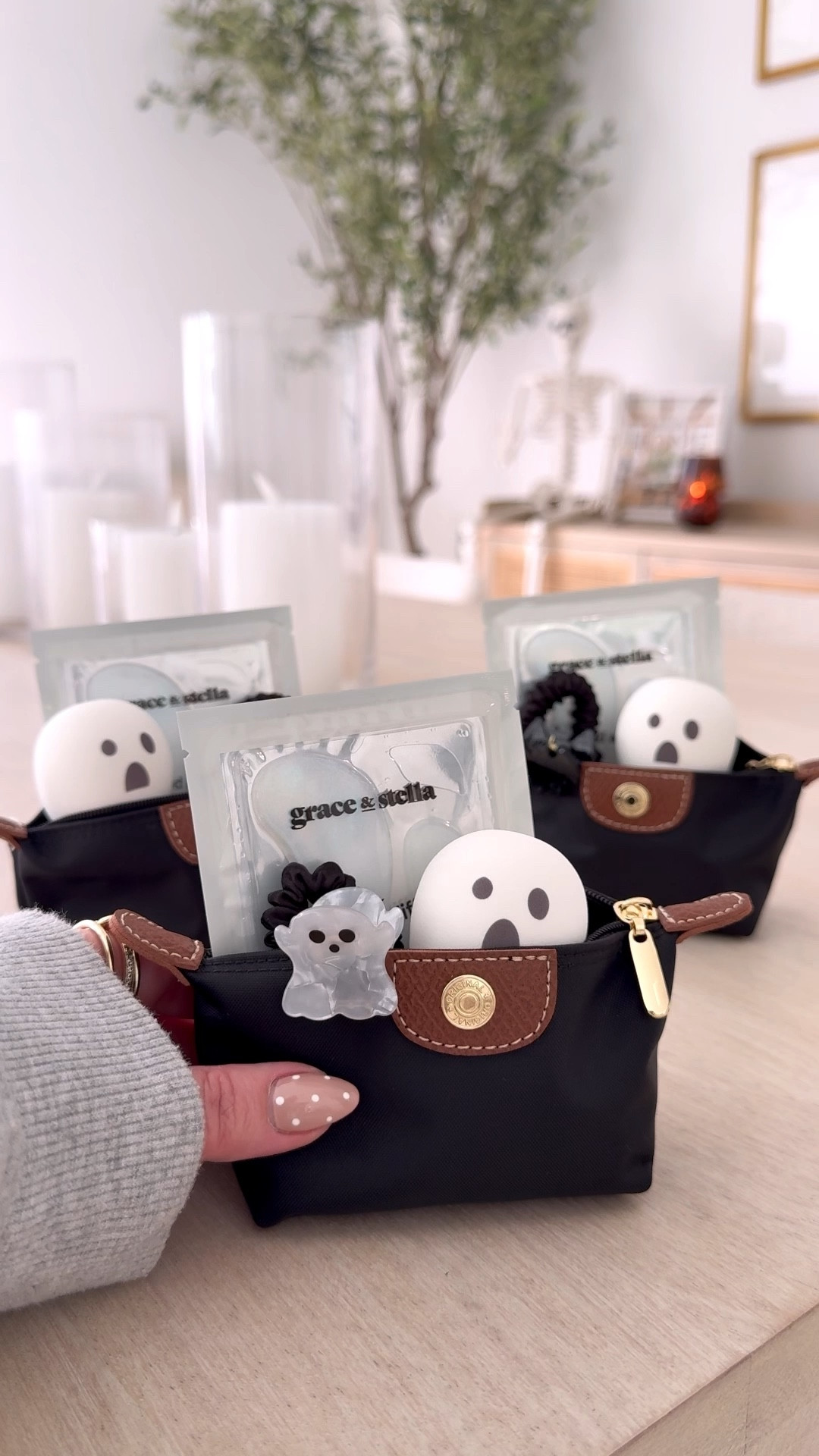 How cute are these mini boo bags for Halloween?!👻

gift ideas for her, beauty gifts, amazon beauty, mini pouch, boo basket, ghost beauty sponge, hair clip, hair ties, loops, lip mask, grace & stella, fancythingsblog 

#LTKFindsUnder50 #LTKFindsUnder100 #LTKBeauty