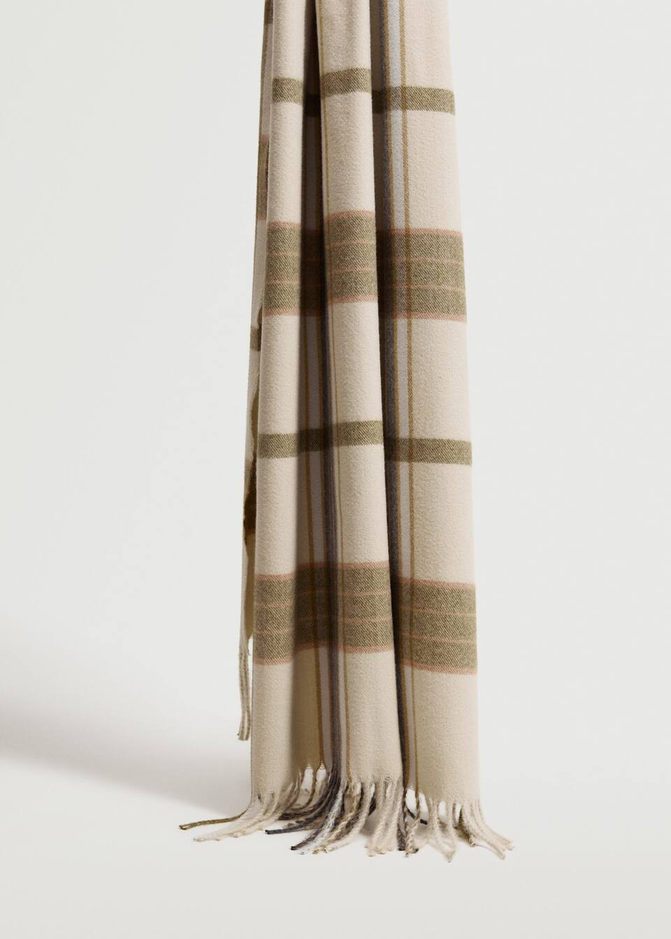 Fringed check scarf | MANGO (US)