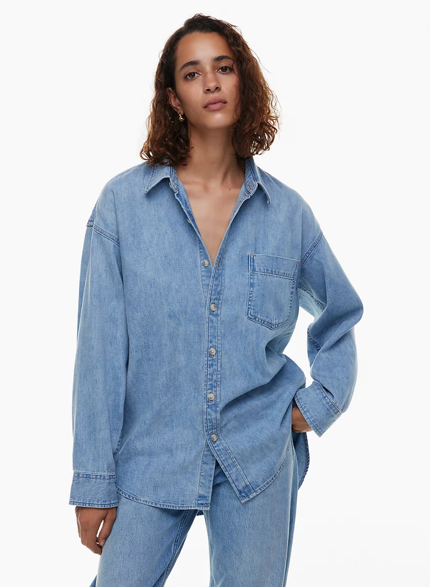 THE '80S COMFY DENIM SHIRT | Aritzia