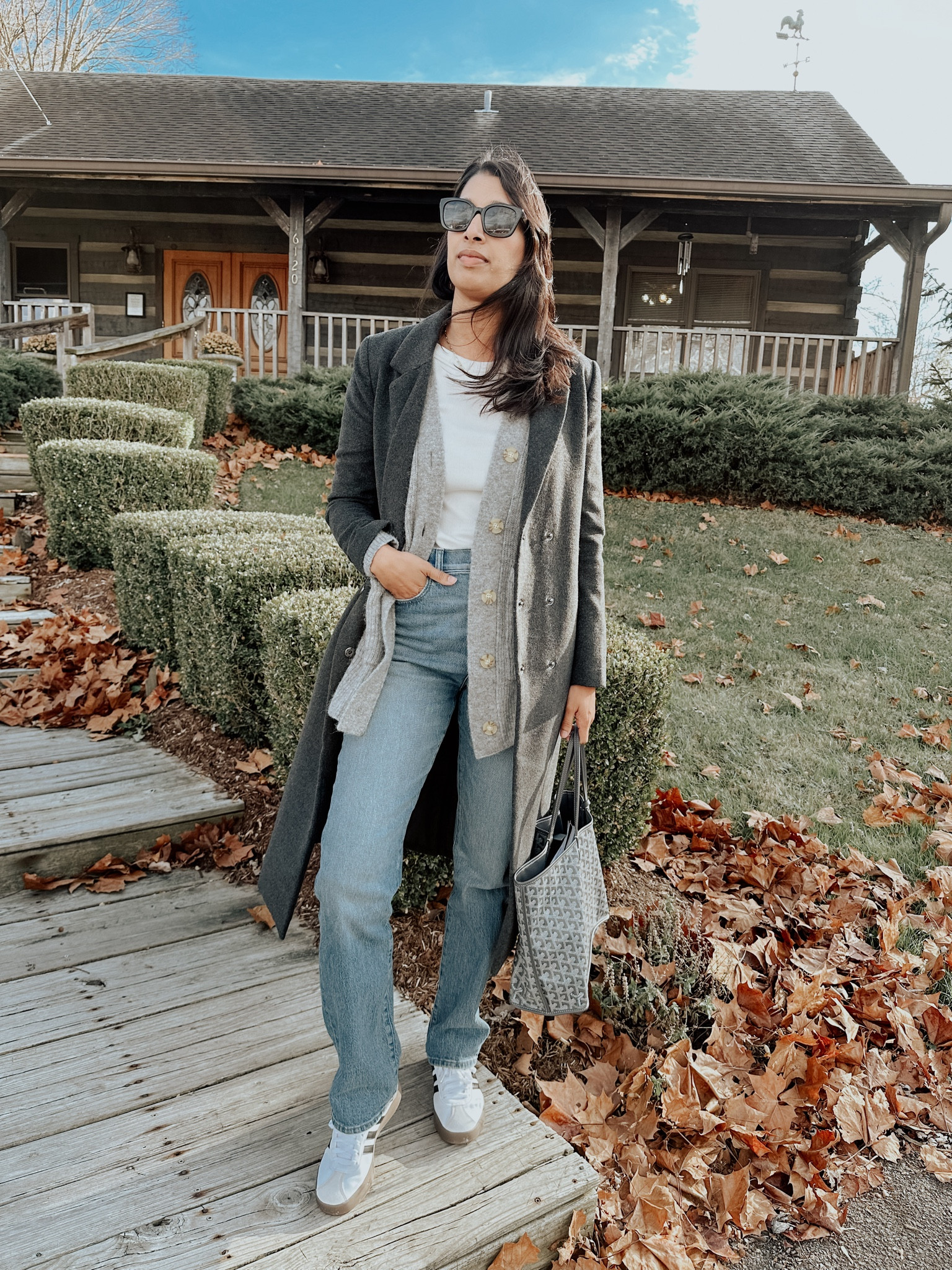 OOTD - love these 90’s jeans and small platform sambas. 

Jeans TTS, size down if between. I’m in a 26

Shoes I sized down a half size. $15 off with code HOLIDAYSAVINGS

#LTKstyletip #LTKSeasonal #LTKfindsunder100