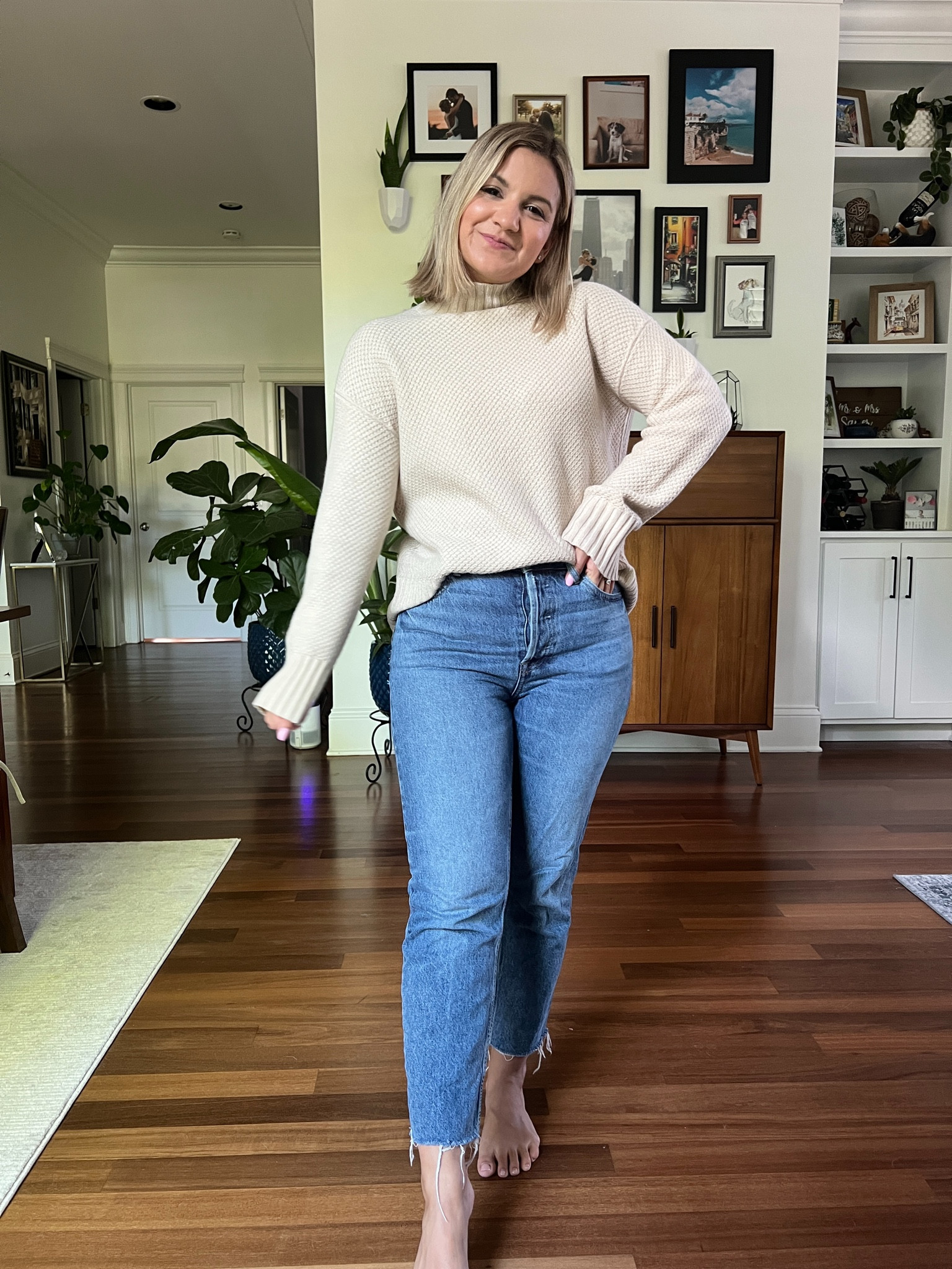 Turtleneck - XS
Jeans - 27 cropped length (I recommend sizing up!)

#LTKsalealert