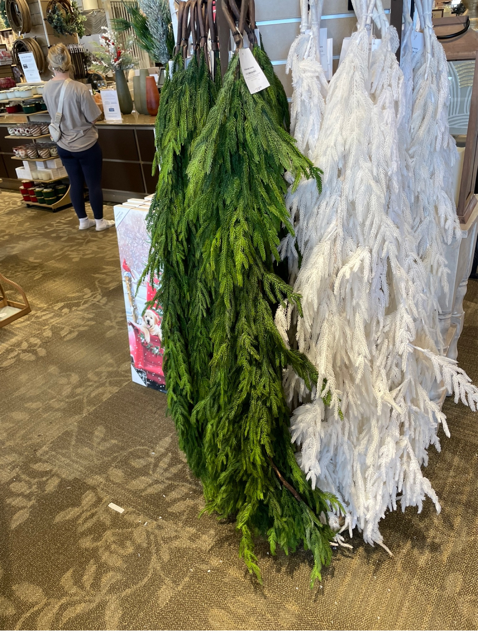 The best garland! 

#LTKHoliday #LTKHolidaySale