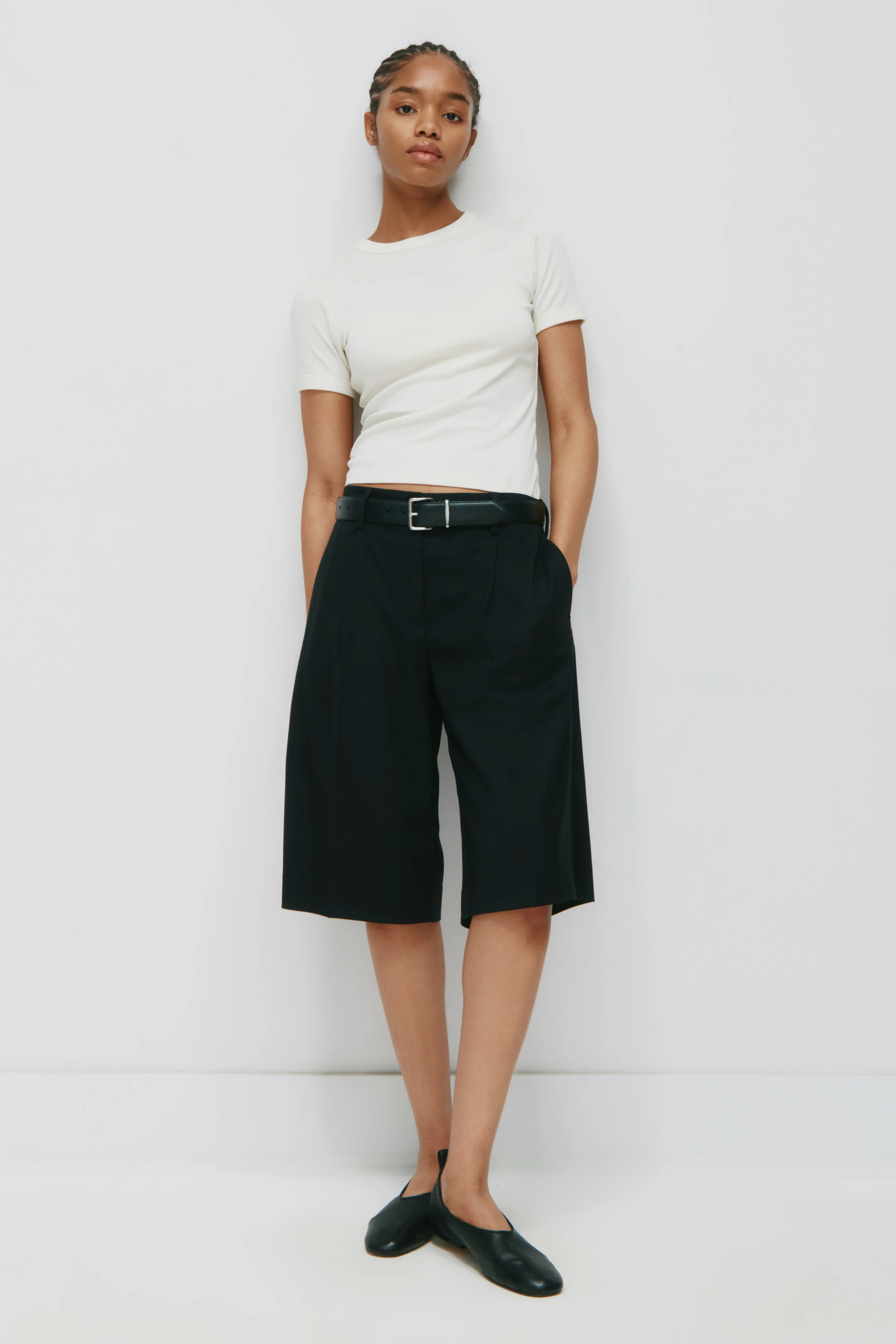 Women's Low Rise Trouser Short in Black | Kotn