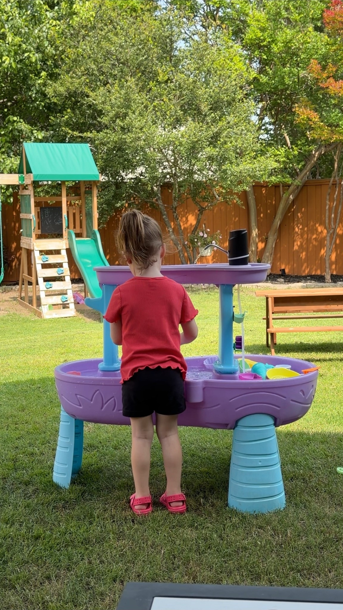 Kids outdoor water table - summer activities for kids
