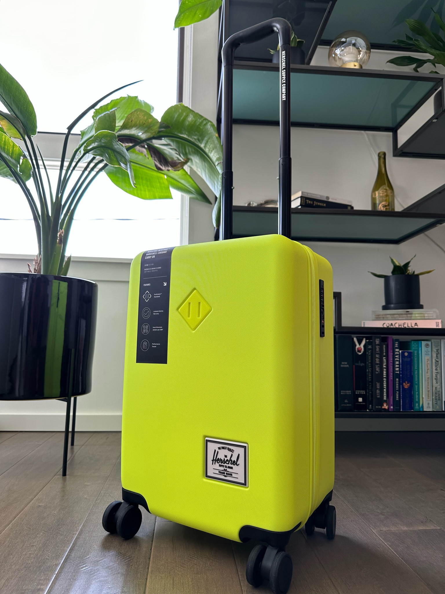 Heritage hardshell carry on! Loveee this color and the size is perfect for any size plane 