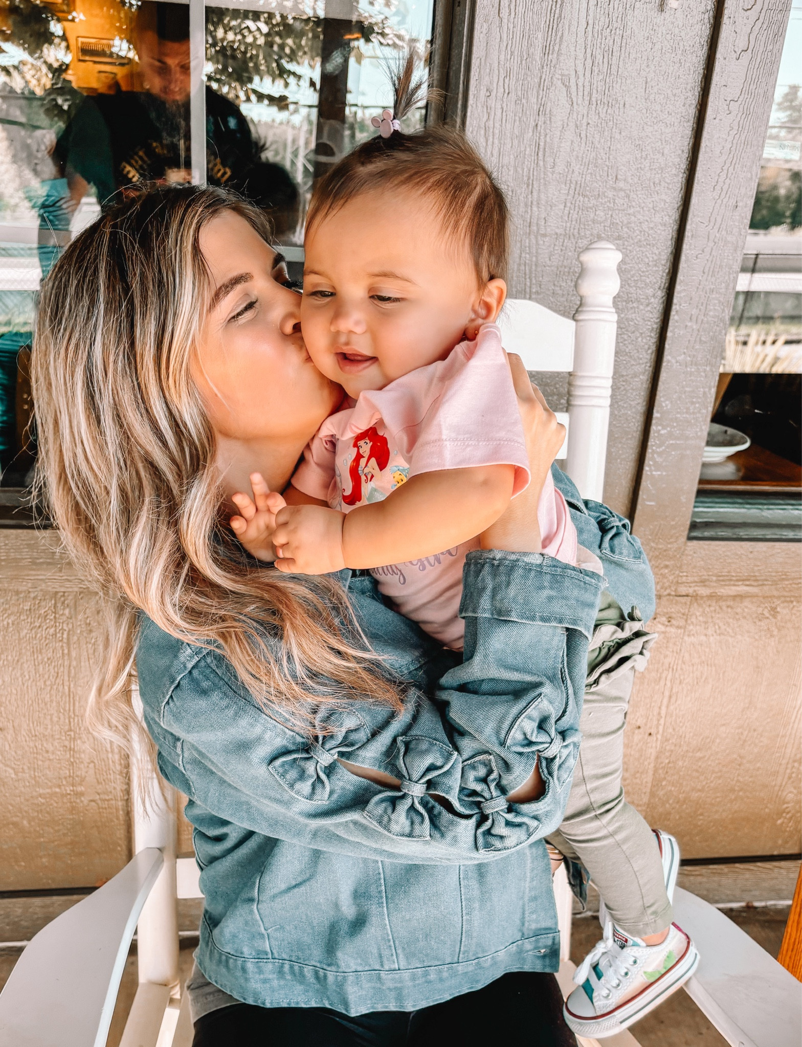 denim jacket with bow detail sleeves! 

#LTKStyleTip #LTKFindsUnder100 #LTKU