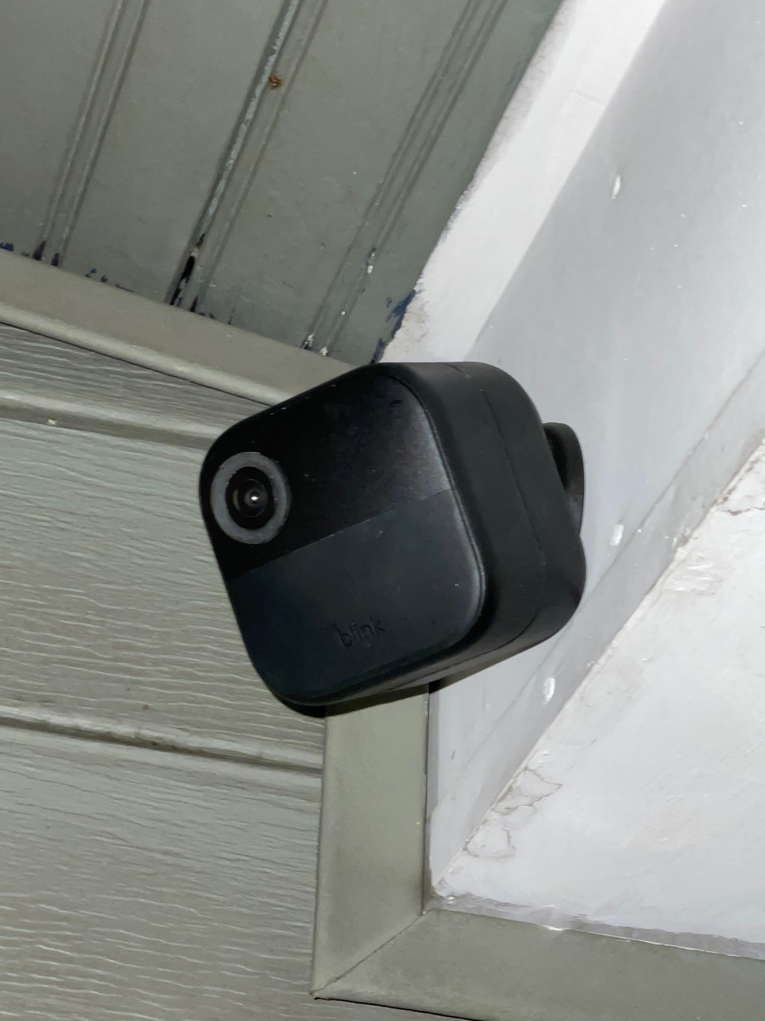 Protect your home with outdoor camera and extension battery pack!

#LTKFamily #LTKFindsUnder100 #LTKHome