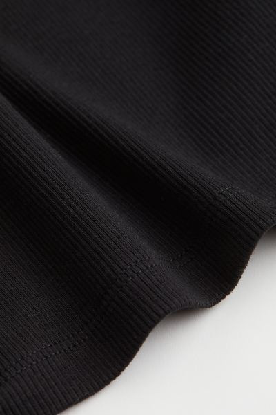 Crop Tank Top | H&M (US + CA)