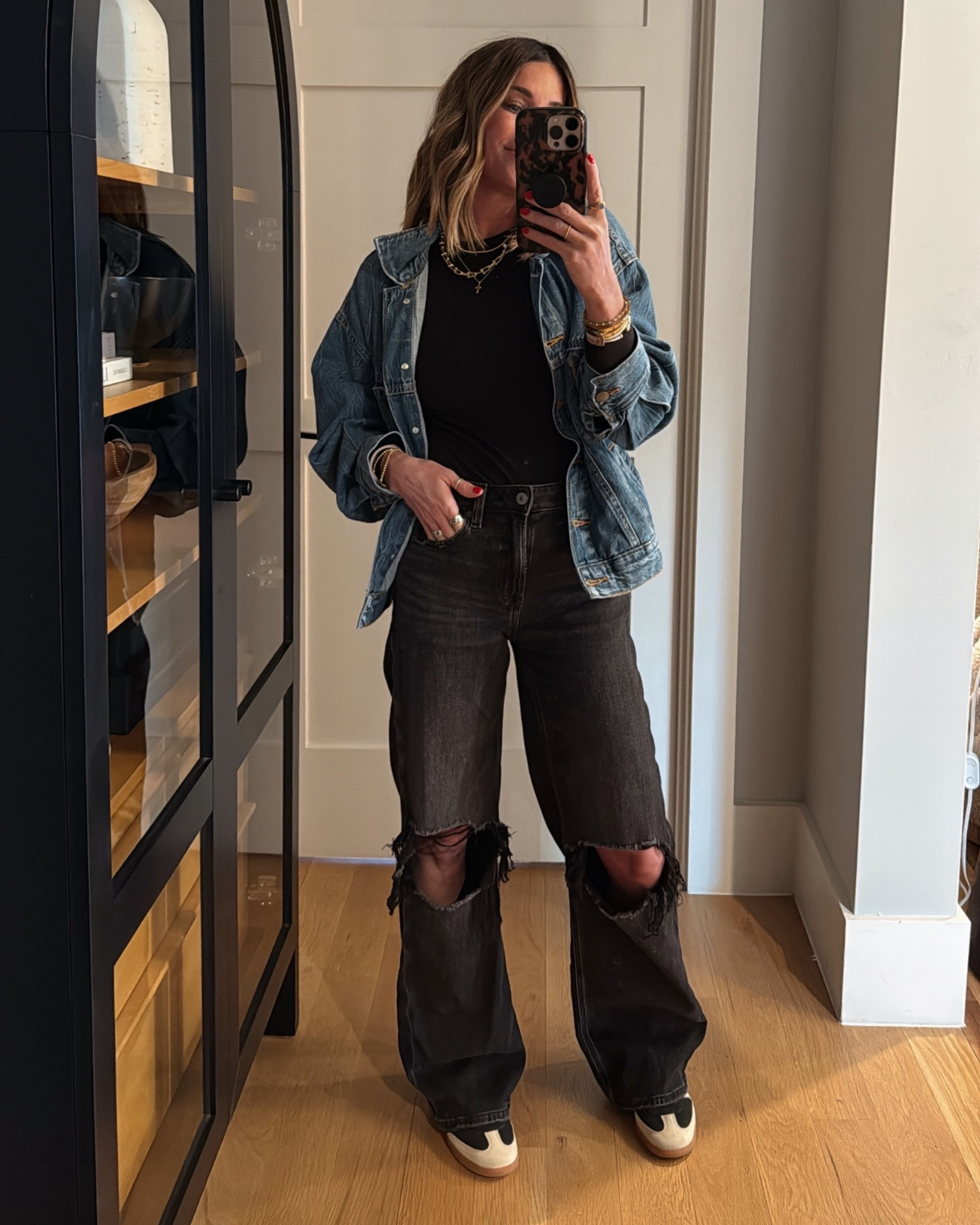 Today’s outfit 🖤 my jeans are old but I linked similar pairs here. Denim jacket is true to size! 

#LTKootd #LTKmomlife #LTKgrwm