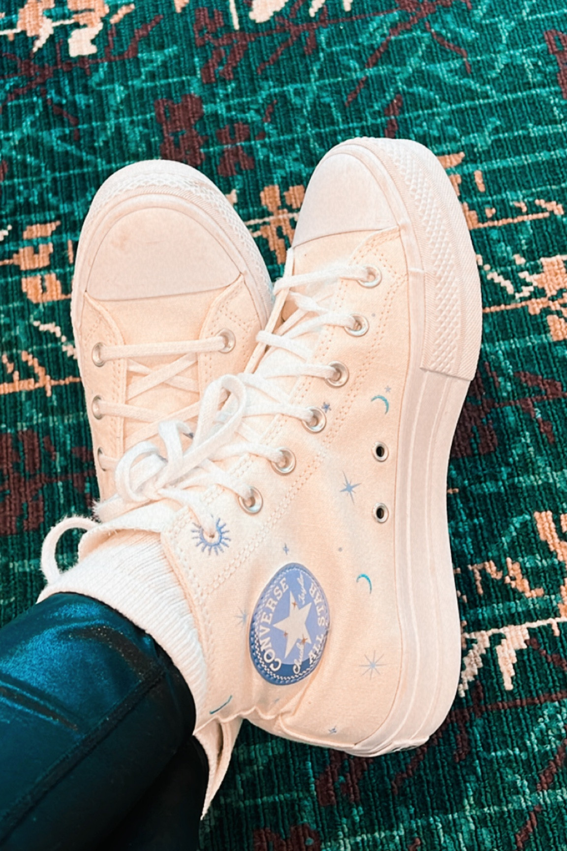 Moon Shoes 🌙 #converse 