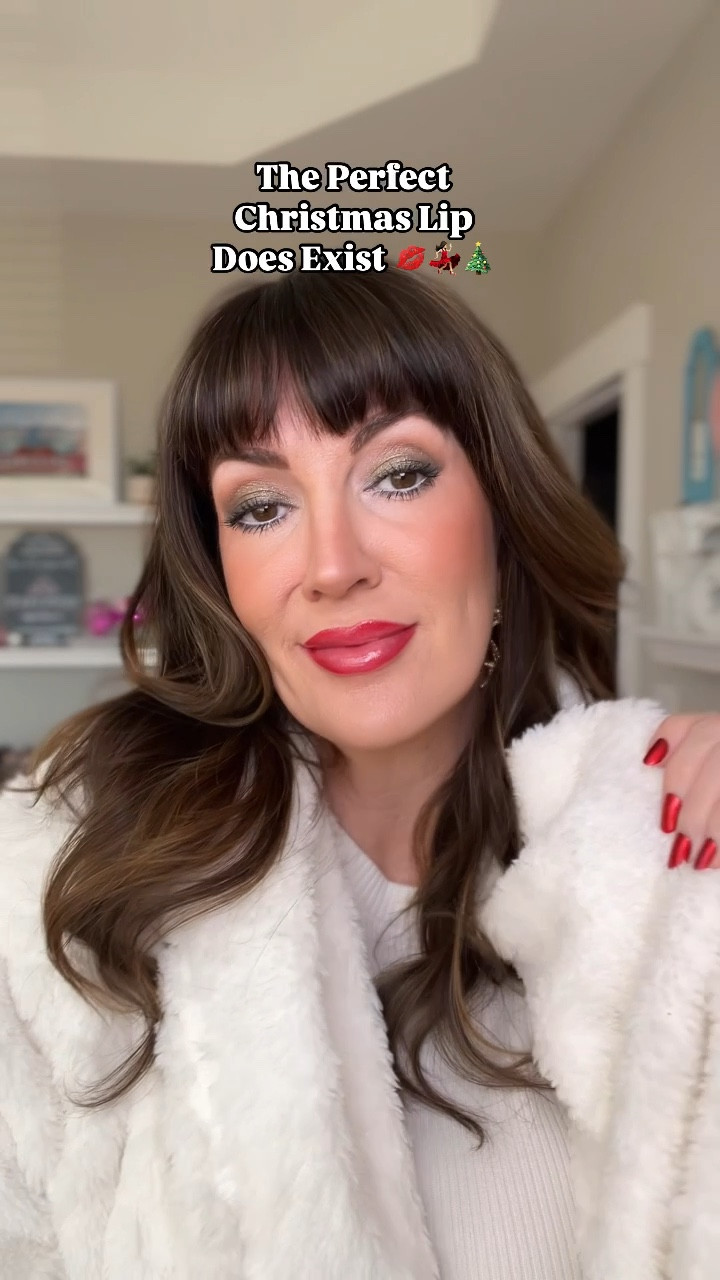 💚❤️🎄💋The ultimate Christmas makeup look. Shadow : Vivid // Liner : Neil’s // gloss : A Lister 

#LTKFindsUnder100 #LTKBeauty #LTKHoliday