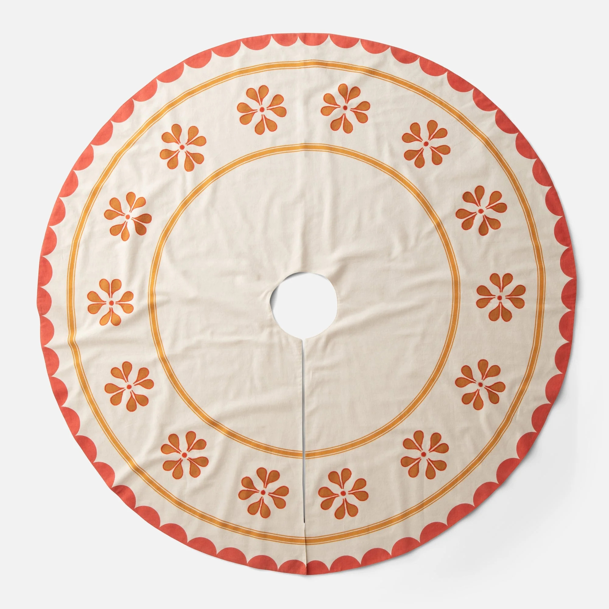 Swiss Scallop Tree Skirt | Schoolhouse