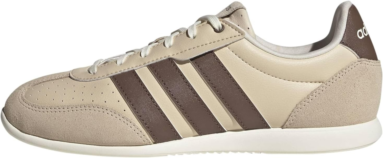 adidas Women's Barreda Low | Amazon (US)