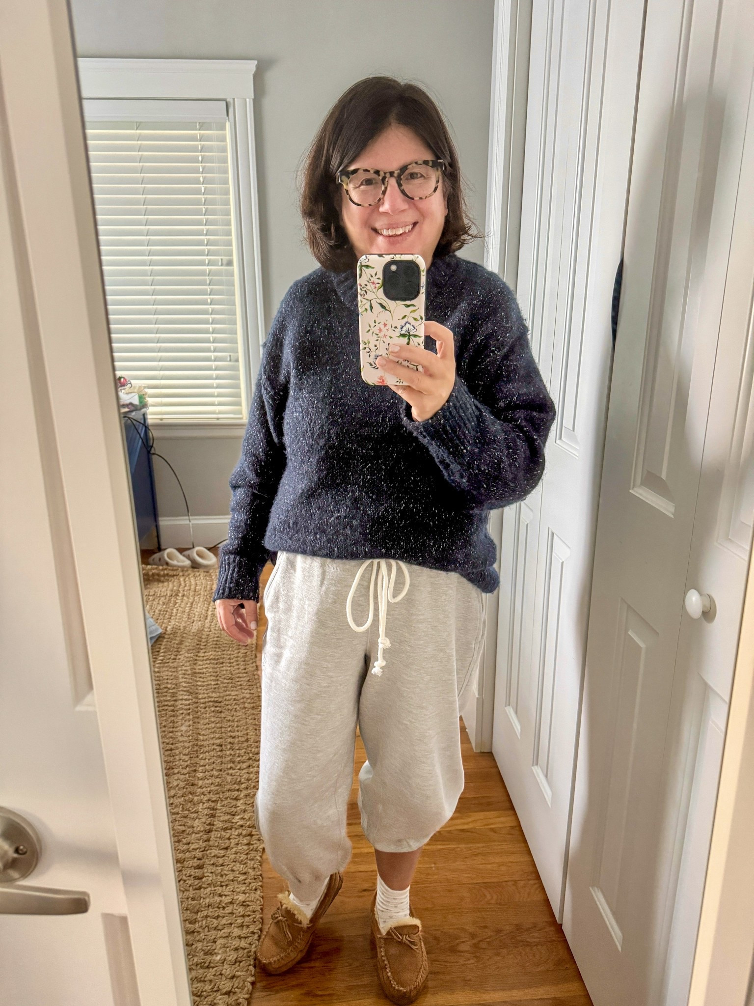 The perfect easy comfortable look for a cozy day at home. 

#LTKMidsize #LTKootd