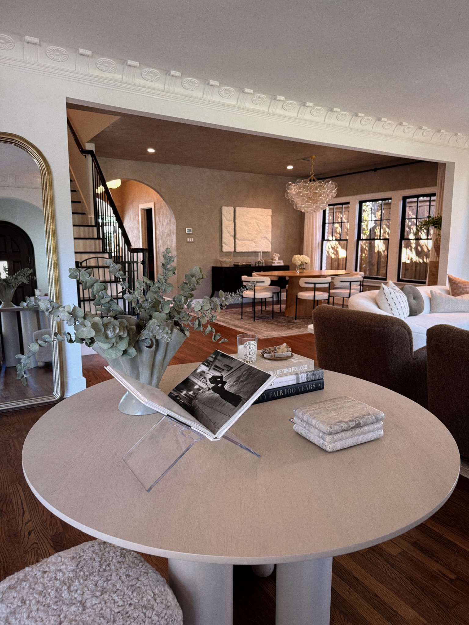 Entry way Inspo 🤍 honestly love this view so much walking into our home



#LTKHome