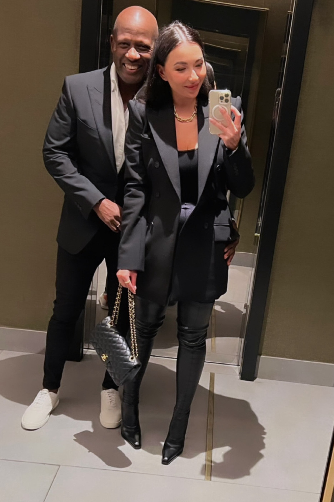 Manhattan date nights 🖤

#LTKHoliday #LTKover40 #LTKparties