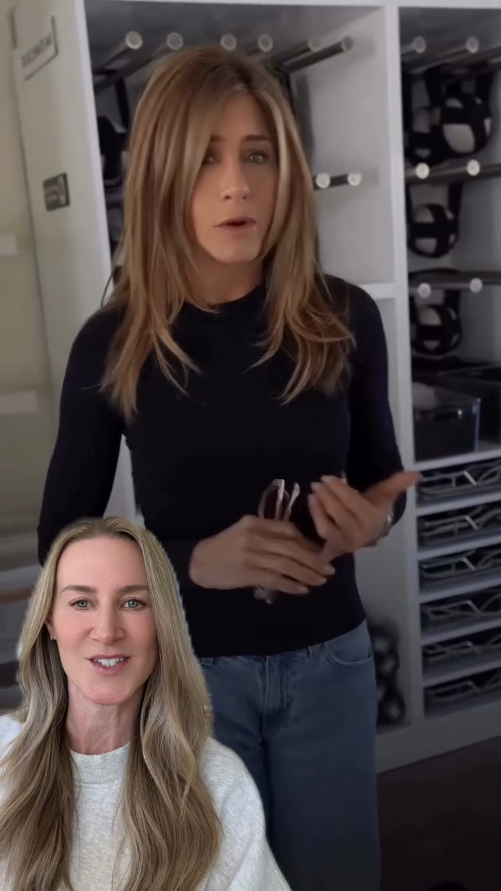 

Jennifer Aniston’s most requested jeans just resurfaced and they’re the definition of quiet luxury denim.

This is the straight-leg silhouette she’s worn for years, mid-rise, clean wash, zero distressing styled with a sleek black layer and minimal accessories that make the entire look feel polished and repeatable.

It’s the same formula we always see on her: timeless denim, tailored basics, and those signature gold aviators that instantly elevate everything.

No trends.

No big logos.

Just the off-duty uniform that keeps coming back on everyone’s Pinterest boards and shopping lists.

If you’ve been looking for the pair of jeans that makes every outfit look elevated, this is it.
