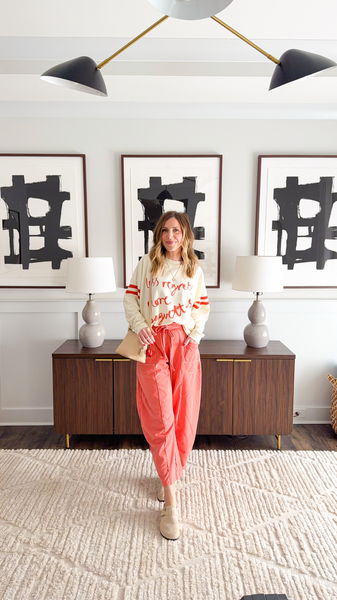 A fun pop of color with these pants and graphic sweatshirt 😍 wearing XS in pants, S in top 