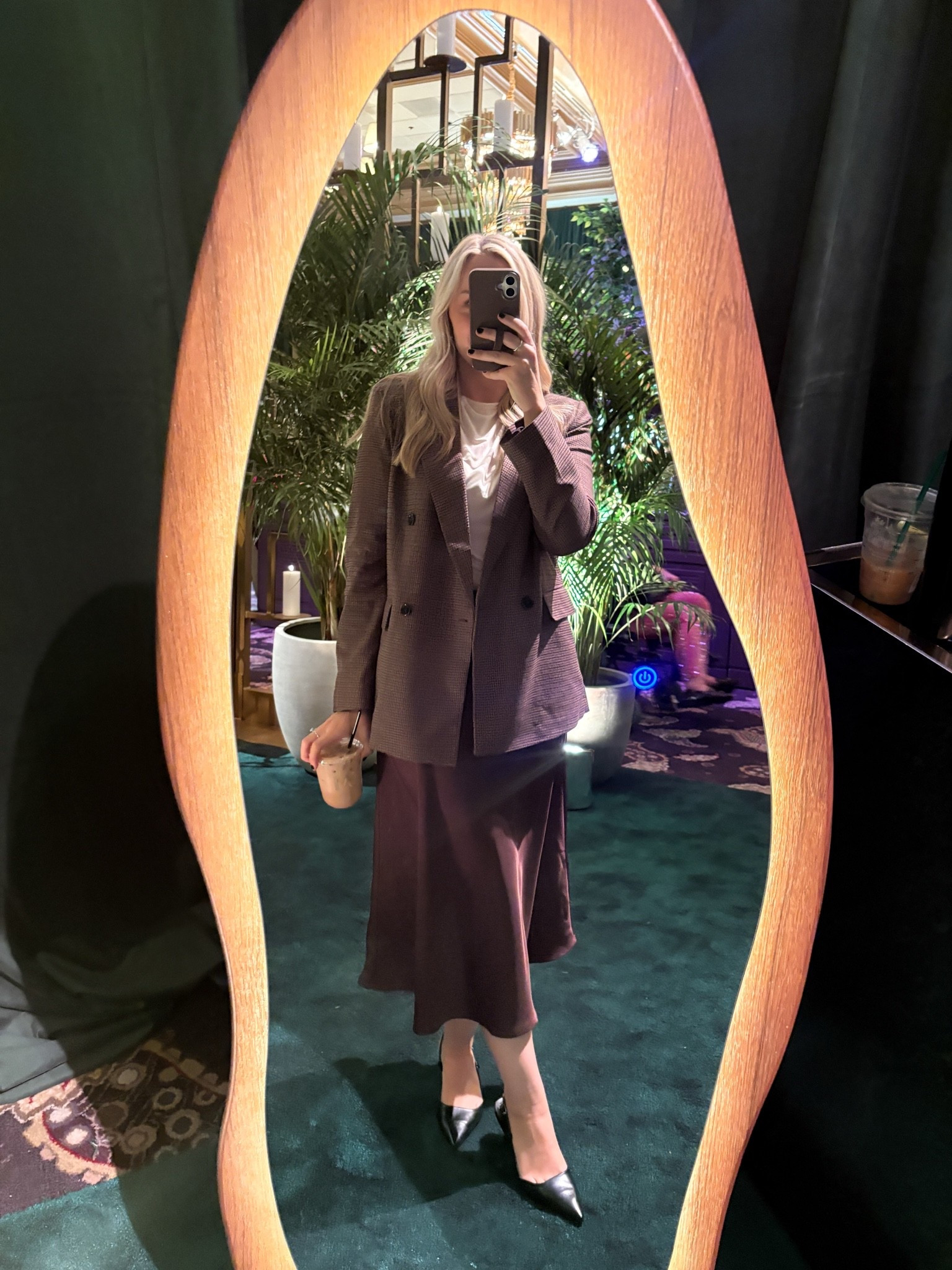Workwear, office outfit, fall skirt, fall office, fall workwear, H&M, Amazon finds
Blazer runs oversized, wearing a small 
Skirt runs true to size, wearing a large

#LTKootd #LTKMidsize #LTKWorkwear