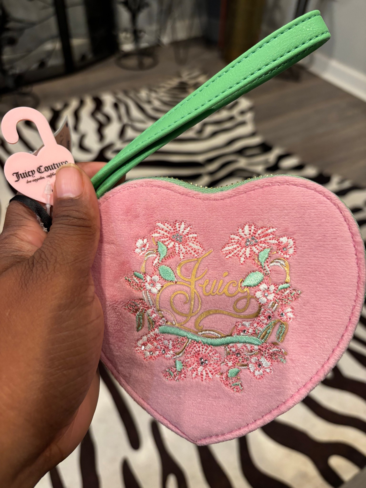 Juicy Couture Coin Wallet 

#LTKPlusSize #LTKOver40