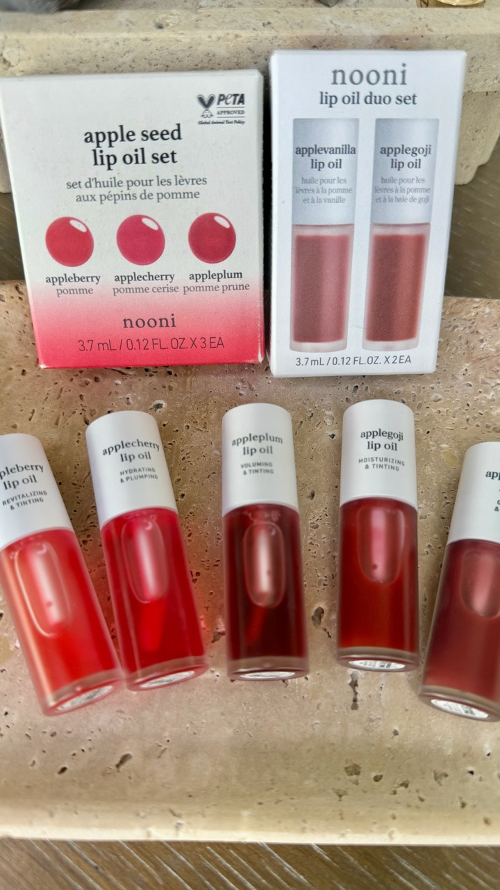 Viral Lip Oil!
This 2 in 1 lip oil provides both lip care and make up benefits.
#ltkbeauty #lipoil #makeuplover

#LTKselfcare