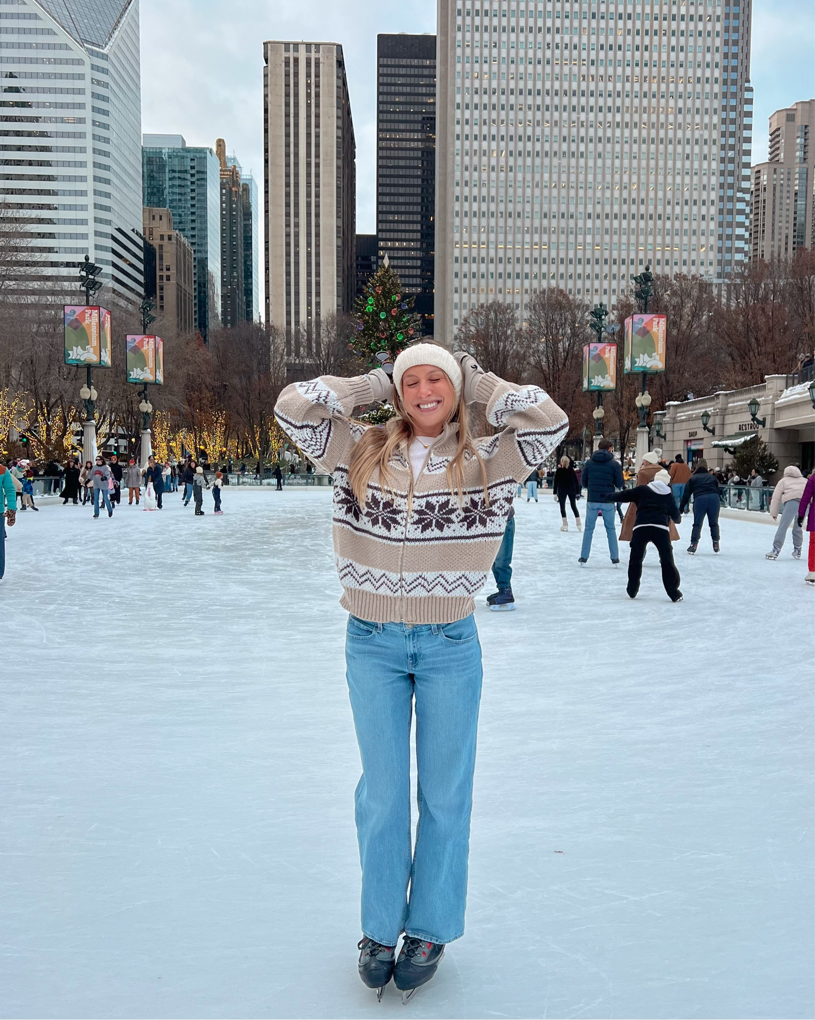 Been waiting to wear this winter sweater ❄️❄️❄️

#LTKHoliday #LTKdayinmylife #LTKootd