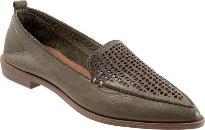 Blazey Pointed Toe Flat | Nordstrom