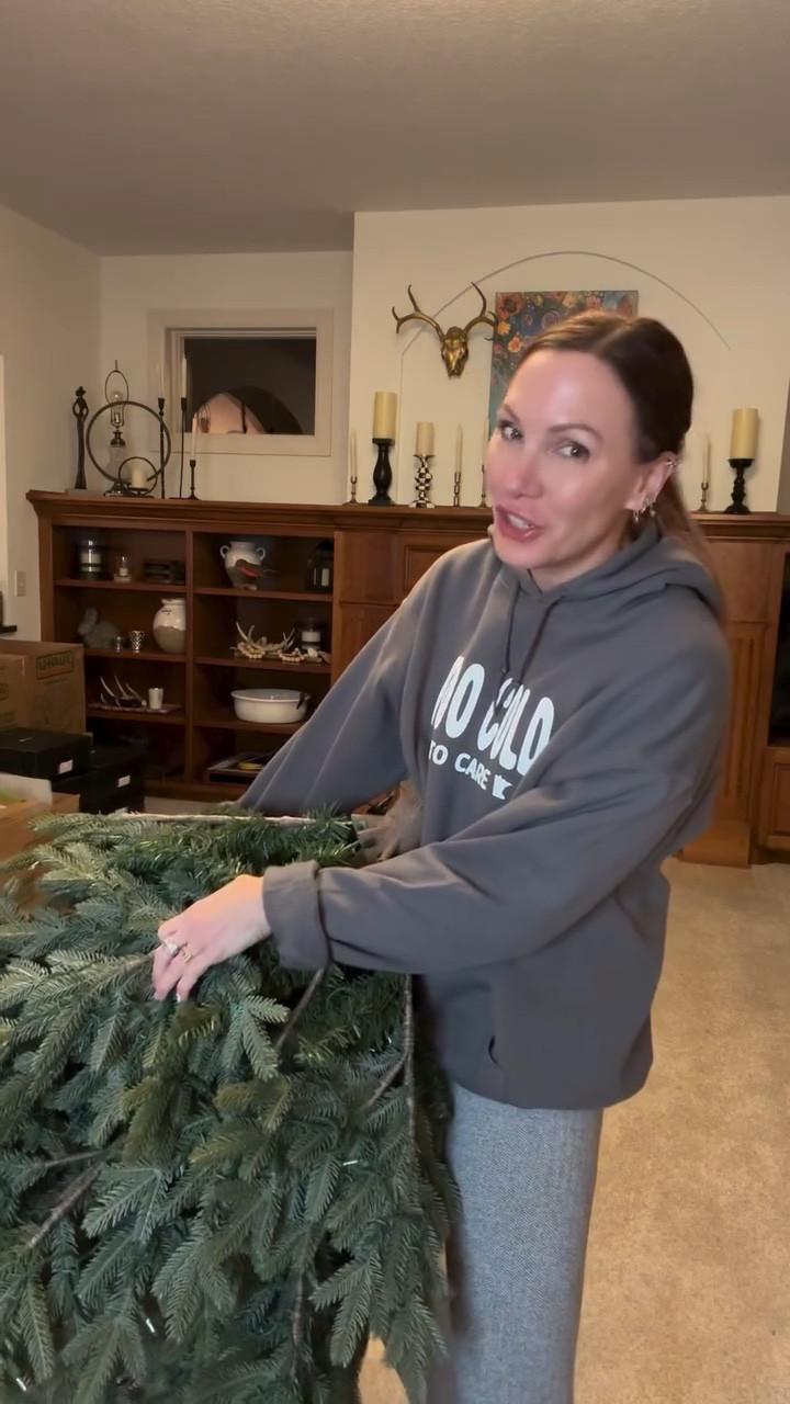 Linking my tree and slippers! Love these uggs

#LTKHoliday #LTKHome #LTKdayinmylife