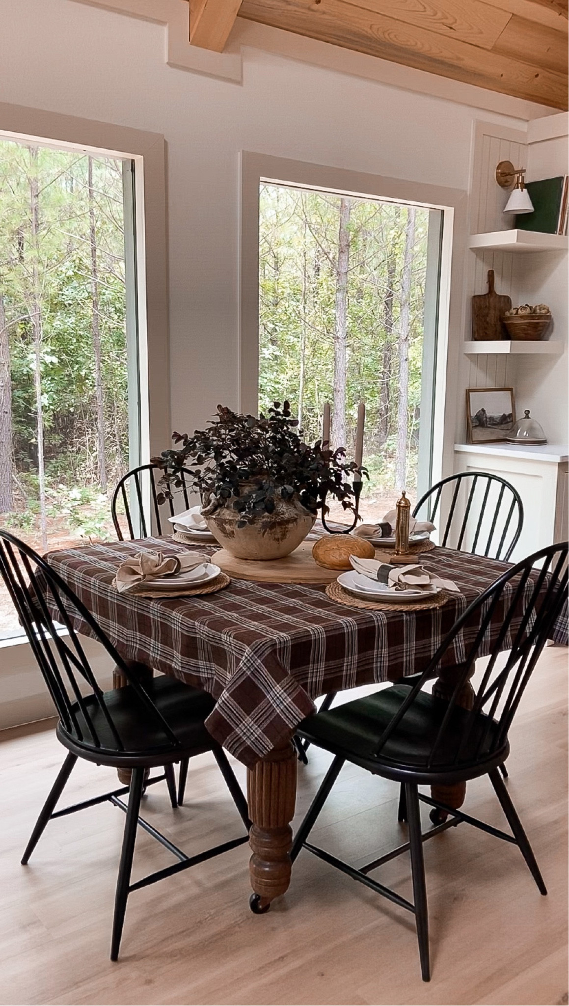 Fall table setting 🍂

Amazon finds, amazon kitchen, breakfast nook, table cloth, amazon home, table setting 

#LTKstyletip #LTKSeasonal #LTKhome
