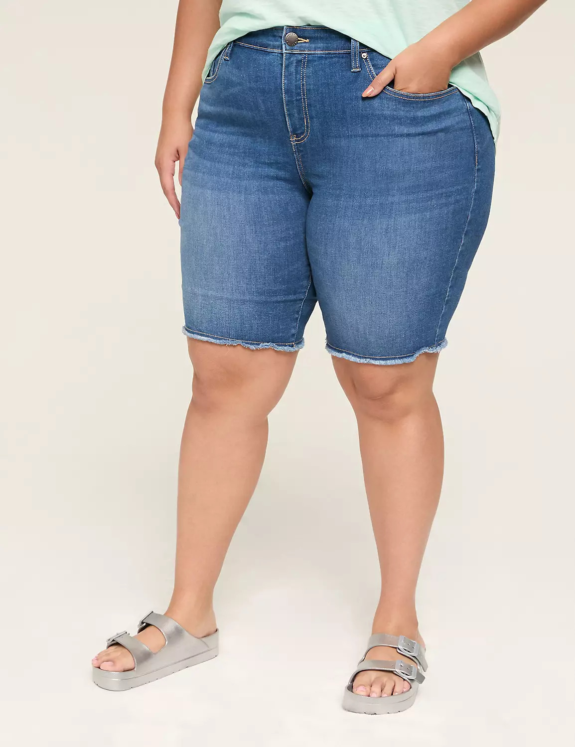 Signature Fit Bermuda Jean Short - 10" | Lane Bryant (US)
