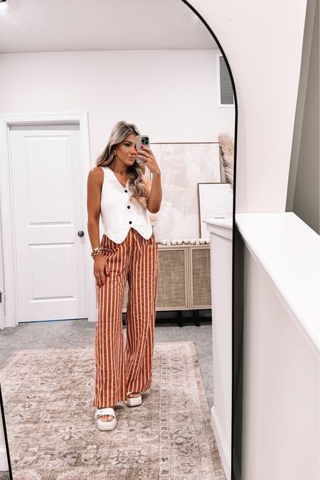 Cute and casual Amazon outfit! I’m obsessed with these pants. I need every color now!!! Medium in everything 🫶🏼

#LTKFindsUnder50 #LTKSeasonal #LTKStyleTip