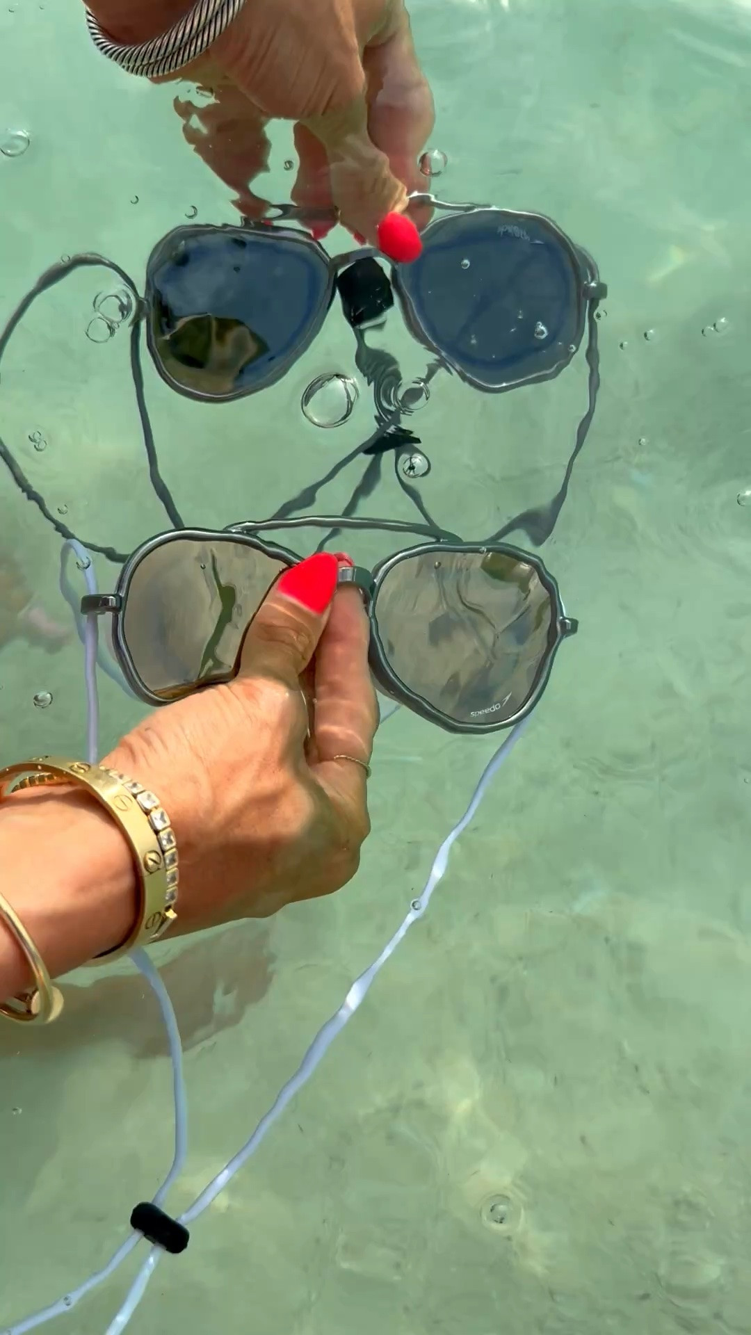 The goggles that look like sunglasses everyone was asking me about

#LTKstorytime