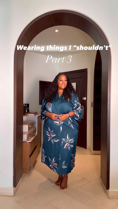 Plus size vacation looks