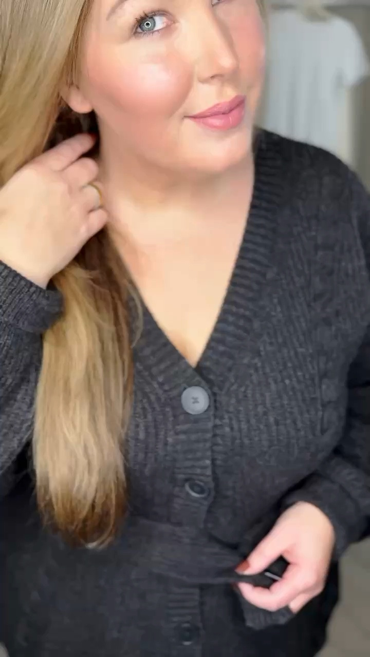 31 days of plus size outfits with layers! This coat is a 2X and the best and highest quality I’ve tried in a very long time! It fits beautifully!!! It’s seriously amazing, it doesn’t even wrinkle!! The sweater and leggings are a 2X! 


Plus size outfit inspo, plus size fashion, winter fashion, winter trends, holiday outfit inspo, trendy fashion, everyday outfit inspo

#LTKPlusSize #LTKStyleTip #LTKSeasonal