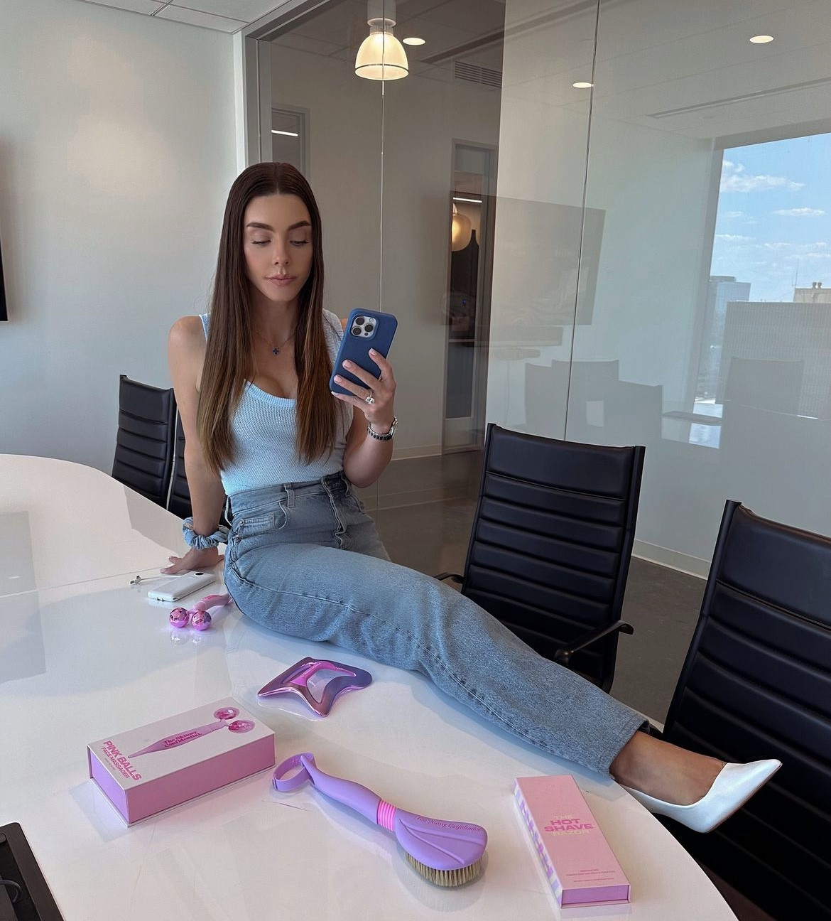 some skinny confidential love 💗☁️