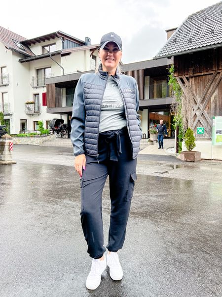 Outfits of the week 

Going to explore Lago di Braies. Wearing tall cargo pants, a t-shirt, a wool sweater tied around my waist, a Columbia jacket and an initial cap. 



#LTKeurope #LTKfit #LTKtravel