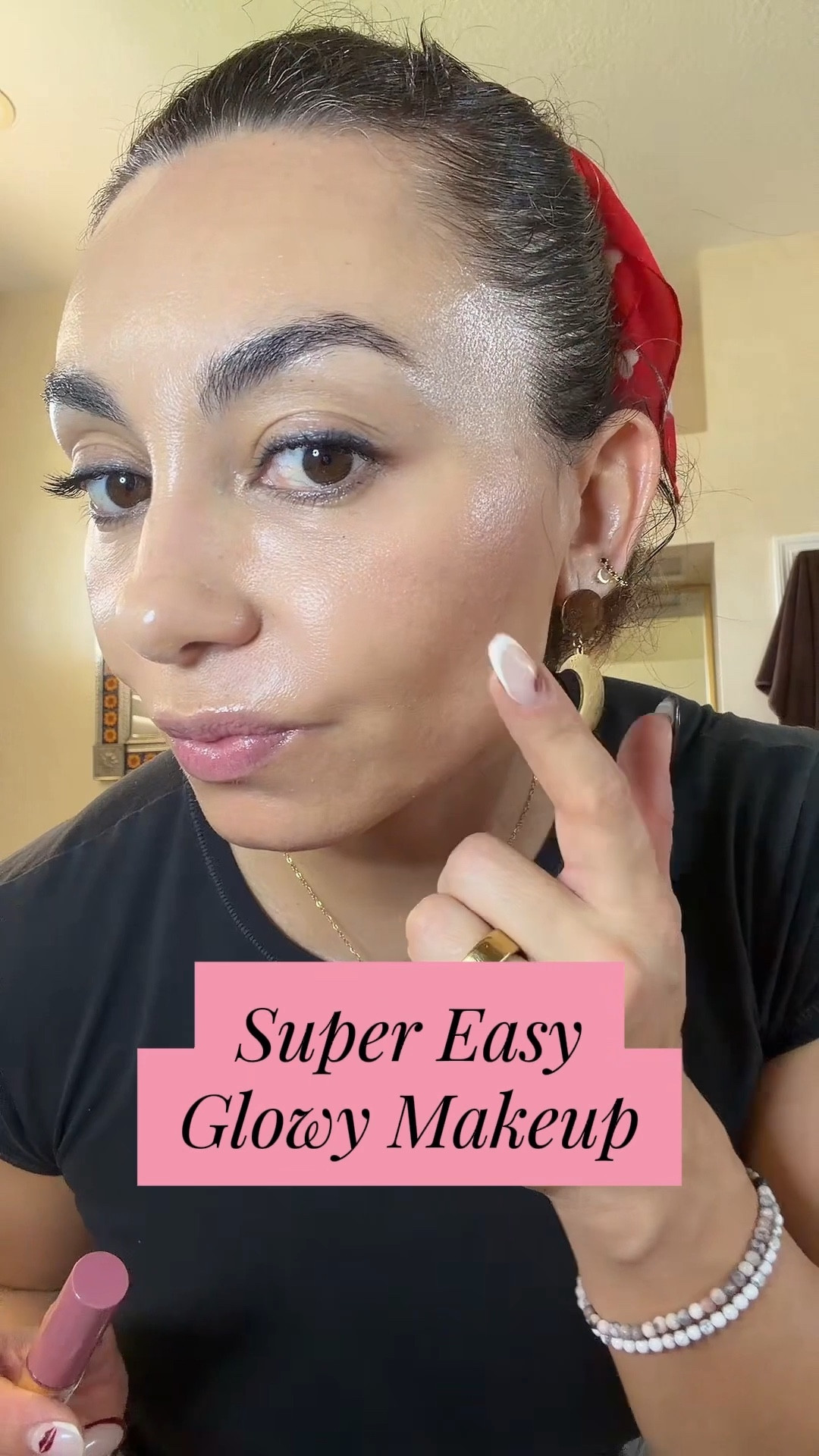Super easy glowy makeup

#LTKselfcare #LTKgrwm #LTKOver40