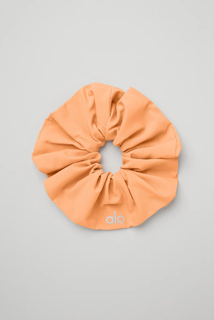 Oversized Scrunchie | Alo Yoga (US)
