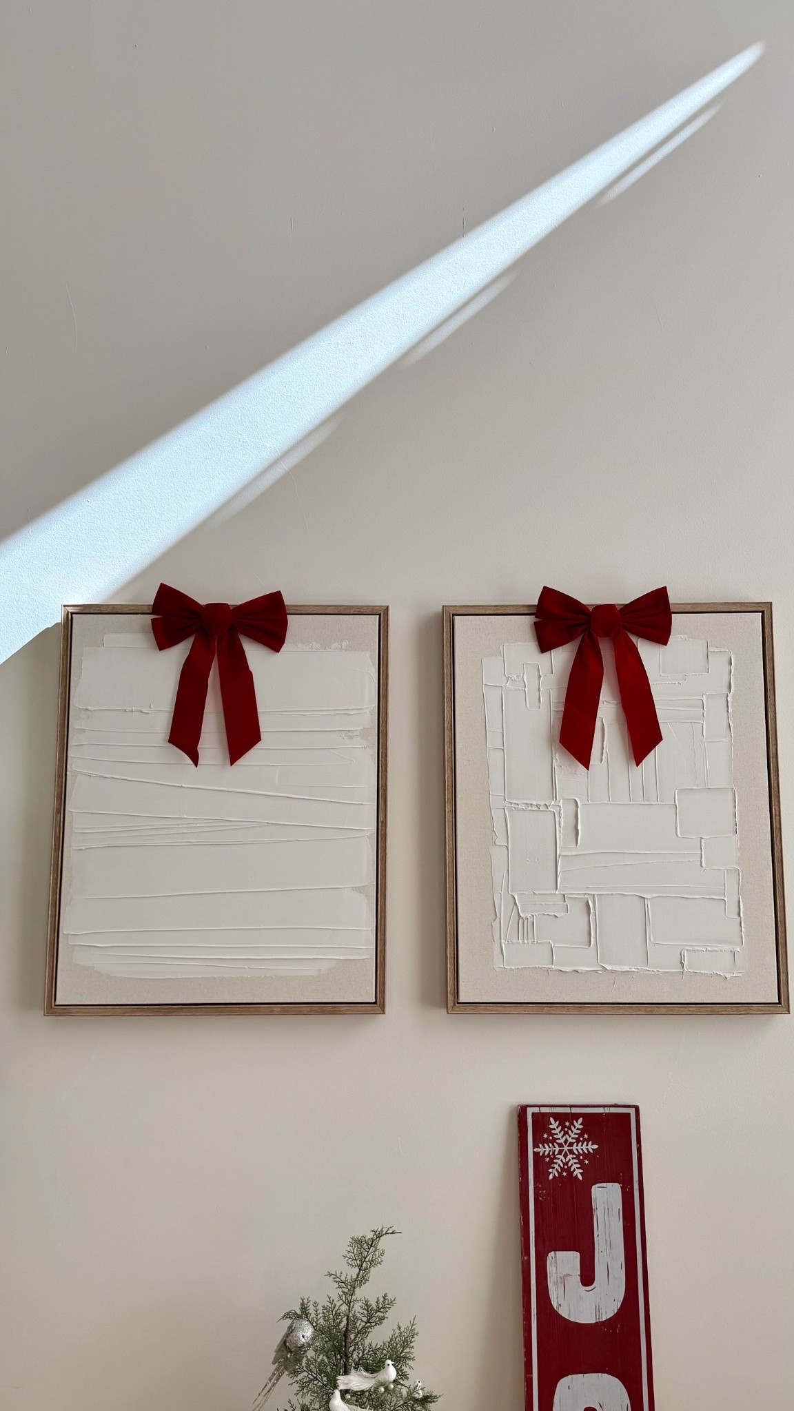 Even the smallest spaces deserve a little holiday glow up!🫶🏼✨ #LTKHoliday #LTKGiftGuide #LTKHome #LTKMomLife #LTKFindsUnder50 #LTKSeasonal

#LTKFindsUnder50 #LTKSeasonal #LTKHoliday