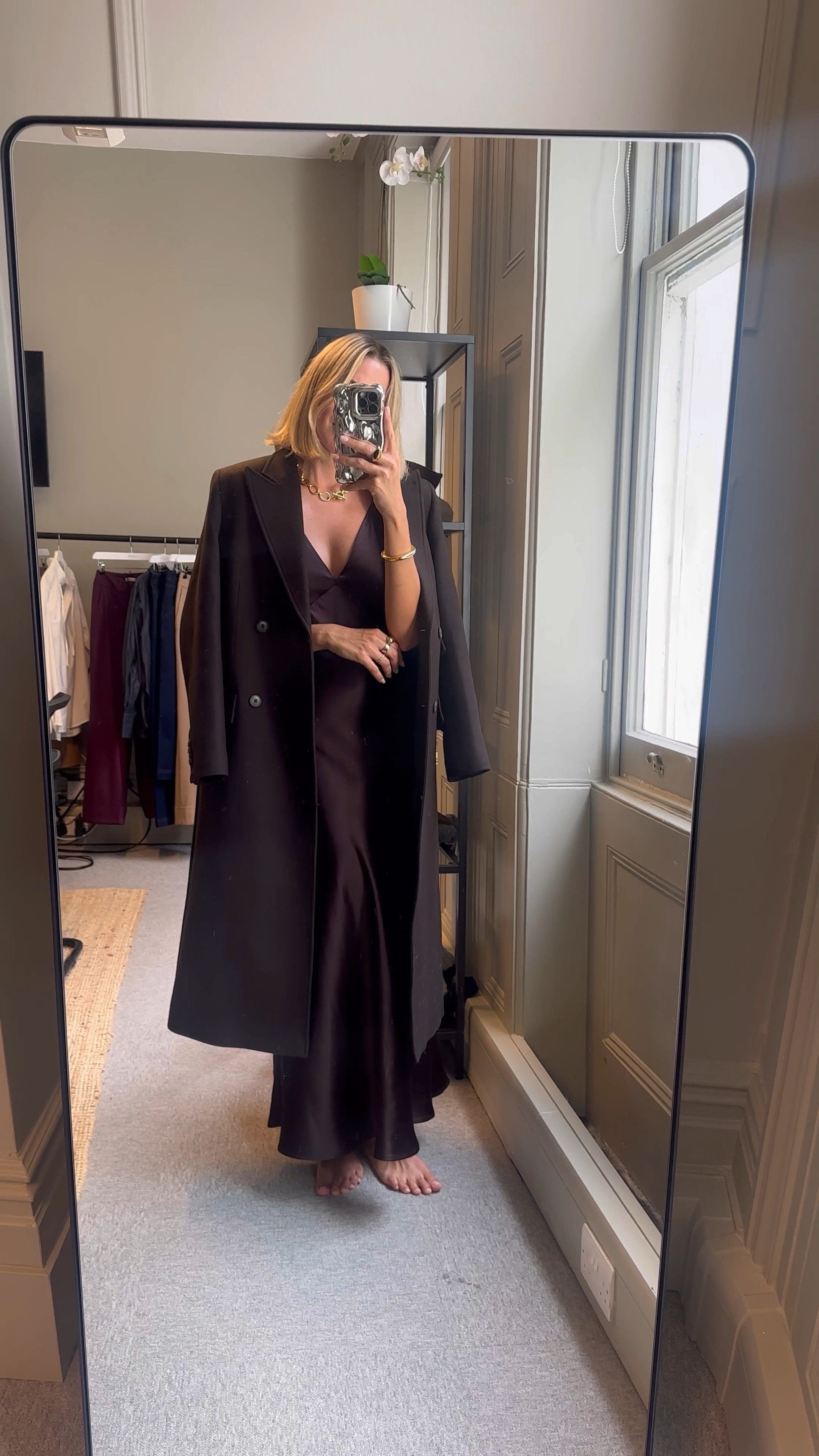 Vivere autumn outfits 
Brown coat 
Brown slip dress 
Burgundy dress 
Slip maxi skirt 

#LTKautumn #LTKeurope #LTKuk