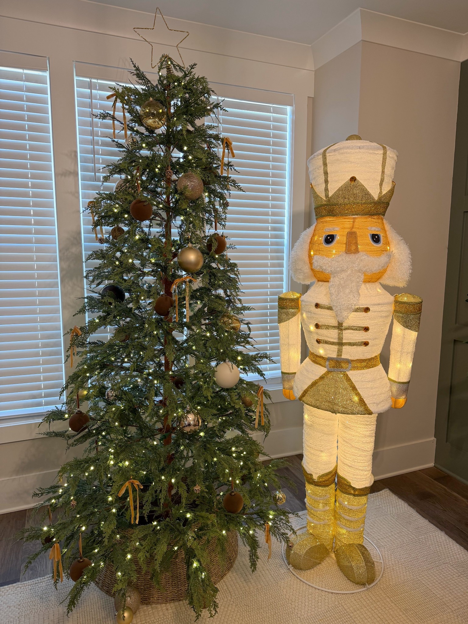 Toy soldier, nutcracker, outdoor Christmas decorations, nutcracker decorations, outdoor Christmas 

#LTKHome #LTKHoliday