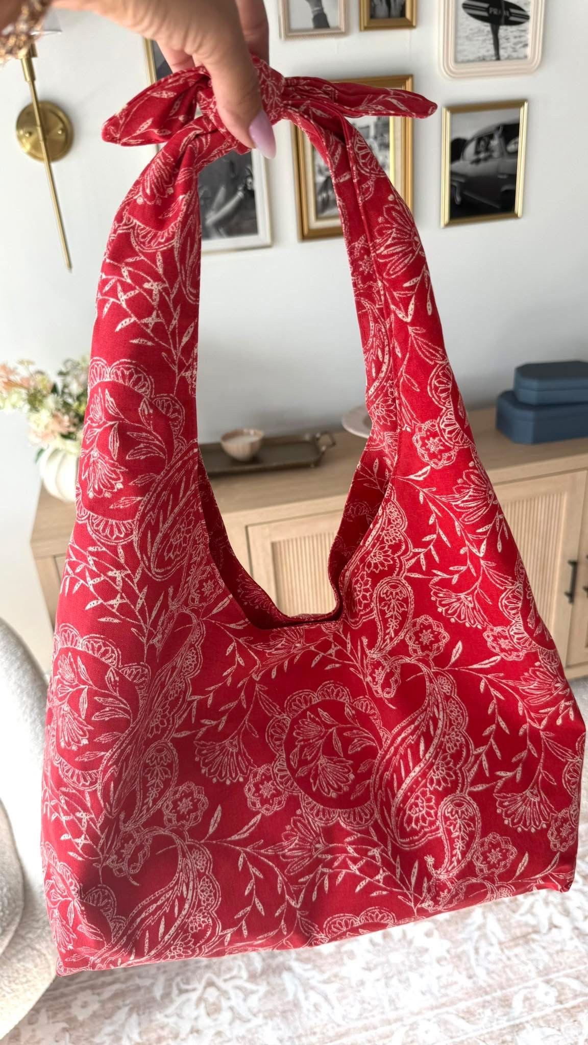The perfect knotted target tote that’s only $20.  The perfect size, too! 


#LTKU #LTKSeasonal #LTKItBag