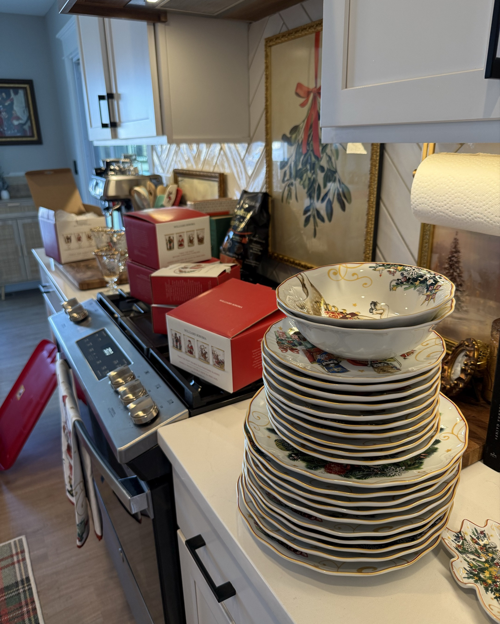 Saying goodbye to a few of my fave Christmas dishes and decor items. Here are the details if you want to grab some for next year! They are on sale!!

#LTKSaleAlert #LTKSeasonal