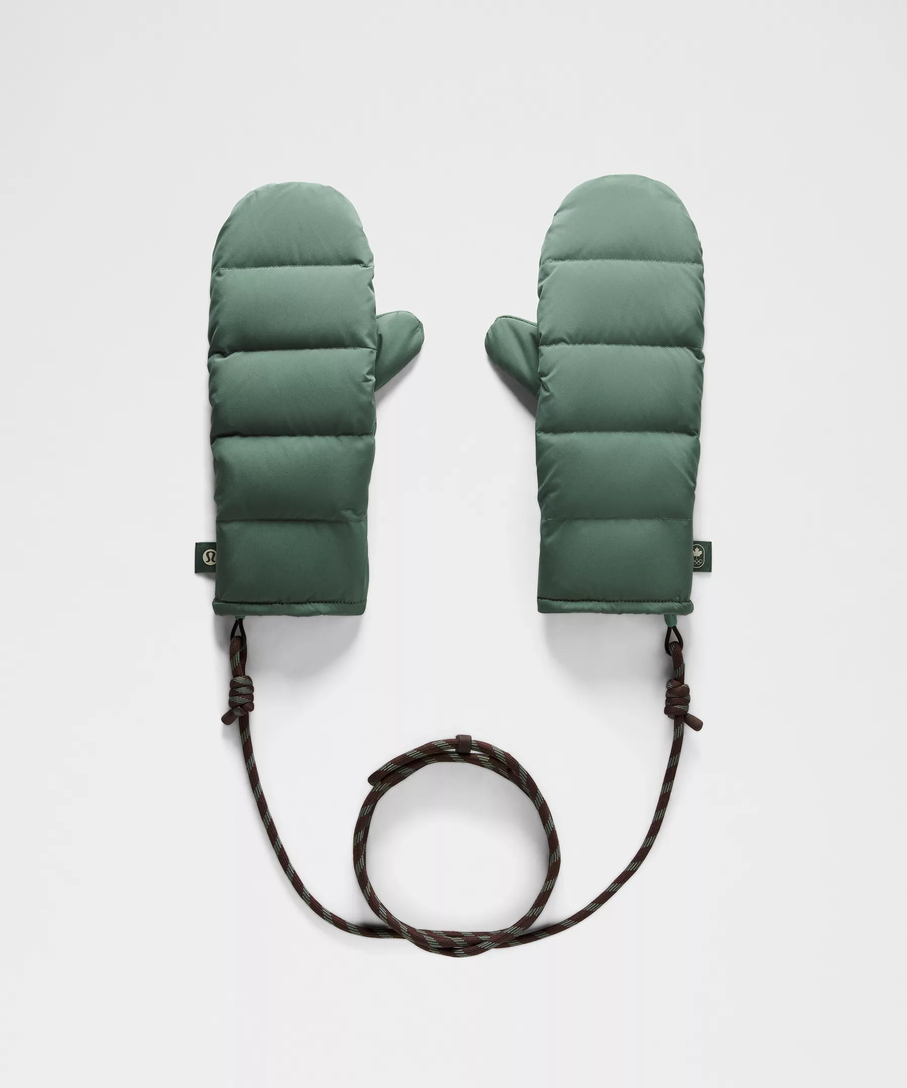 Team Canada Wunder Puff Mittens | Lululemon (US)